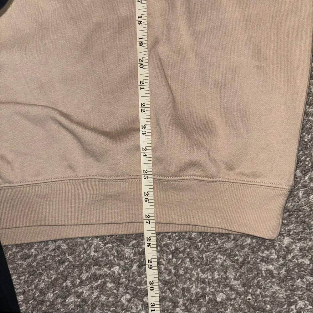 Yellowstone Beige Women’s Sweater XL - Picture 6 of 6